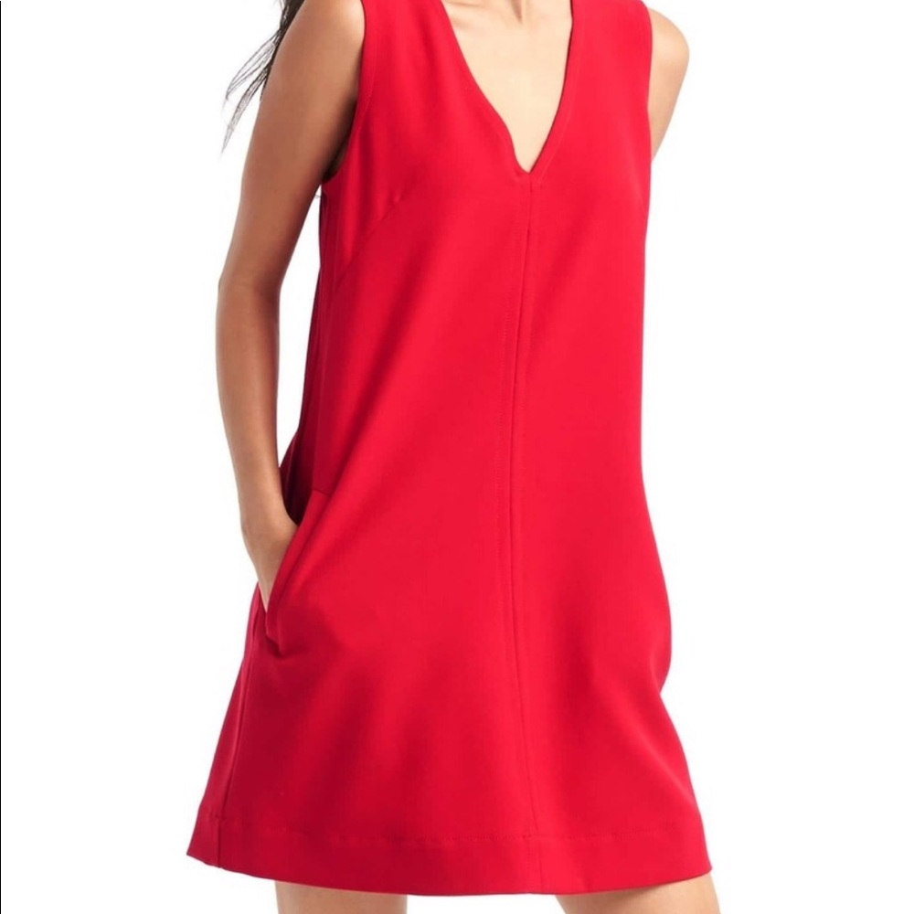 Gap Sleeveless V-Neck Shift Dress Red M NWT